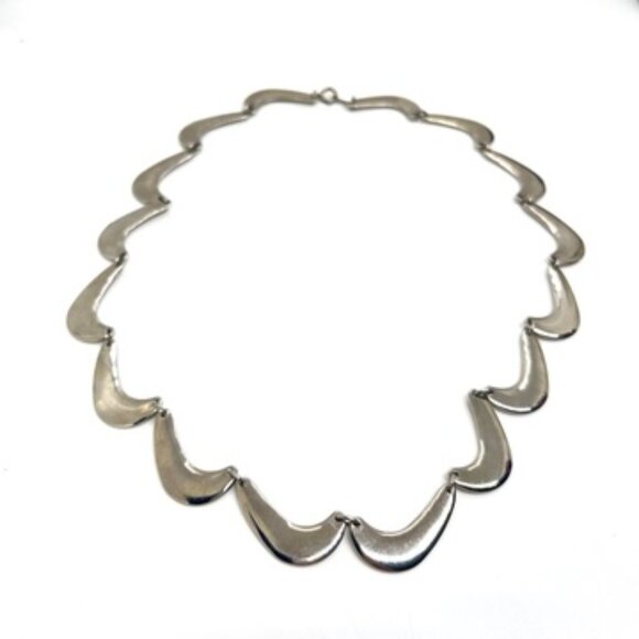 VINTAGE MODERNIST MOON CRESCENT LINK NECKLACE SILVER TONE SCALLOP BIB COLLAR - Picture 7 of 16